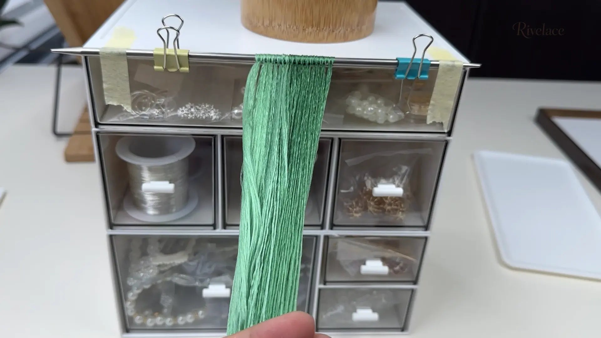 How I Brush Ronghua Without a Professional Stand
