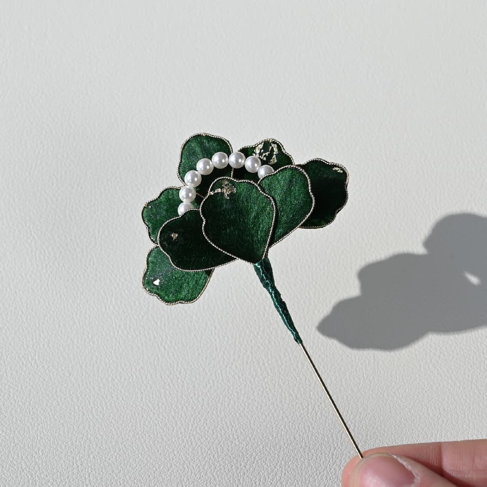 Green Leaf Pearl Brooch Tutorial
