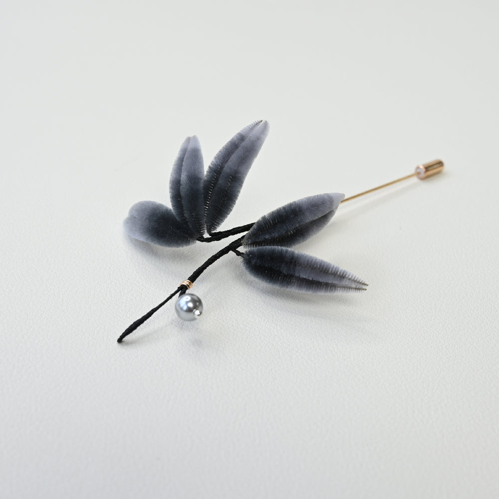 Handmade Ronghua- Soft Bamboo Leaf Brooch