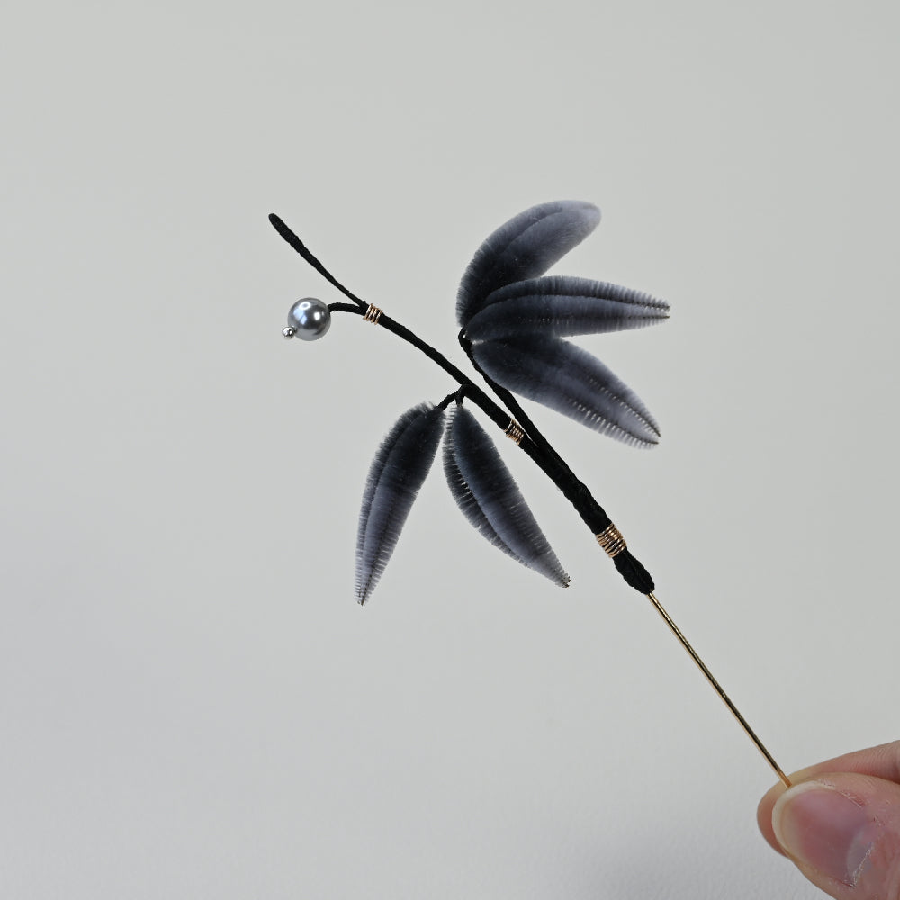 Handmade Ronghua- Soft Bamboo Leaf Brooch