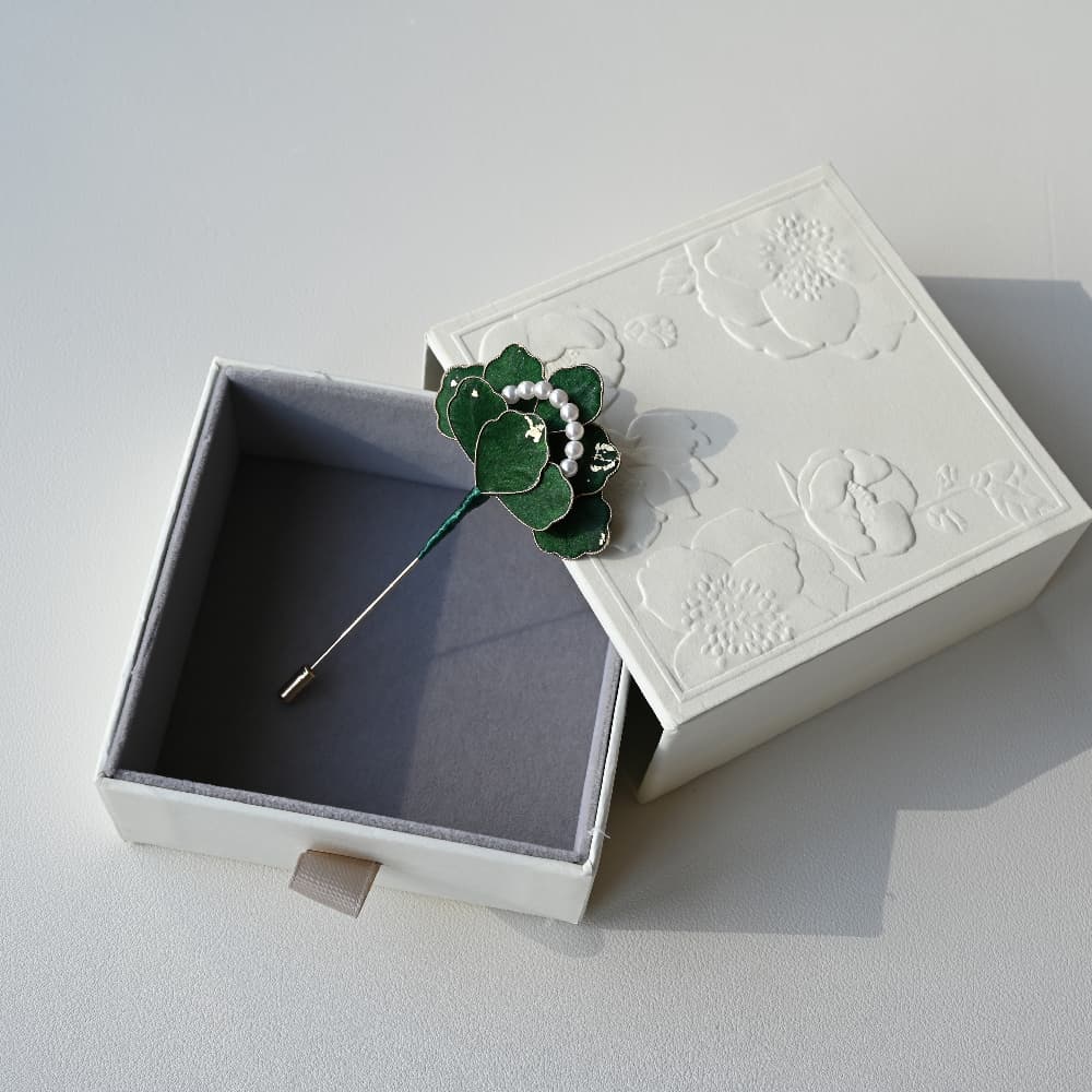 Handmade Ronghua – Verdant Pearl Brooch