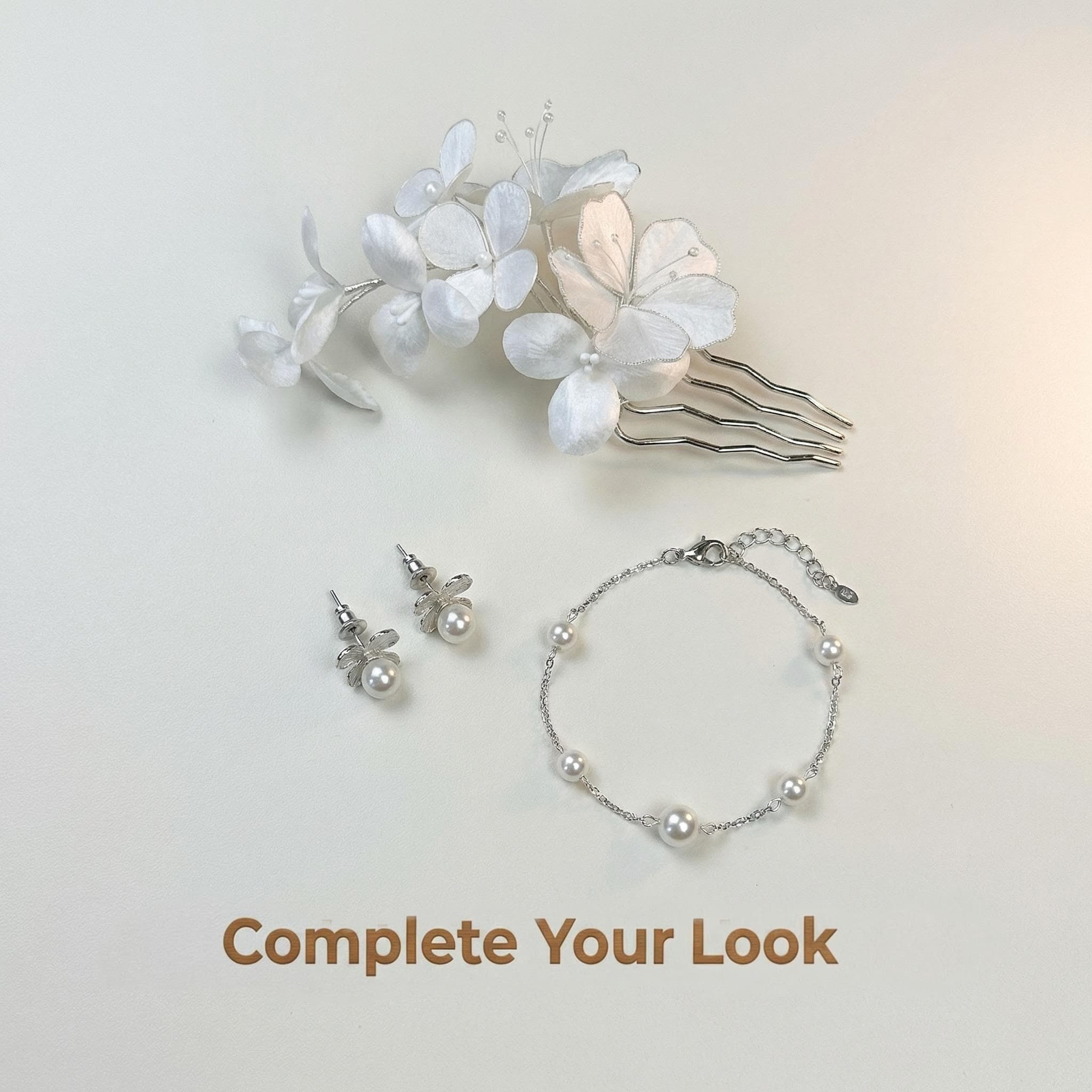 Handmade Ronghua- White Floral Hair Comb