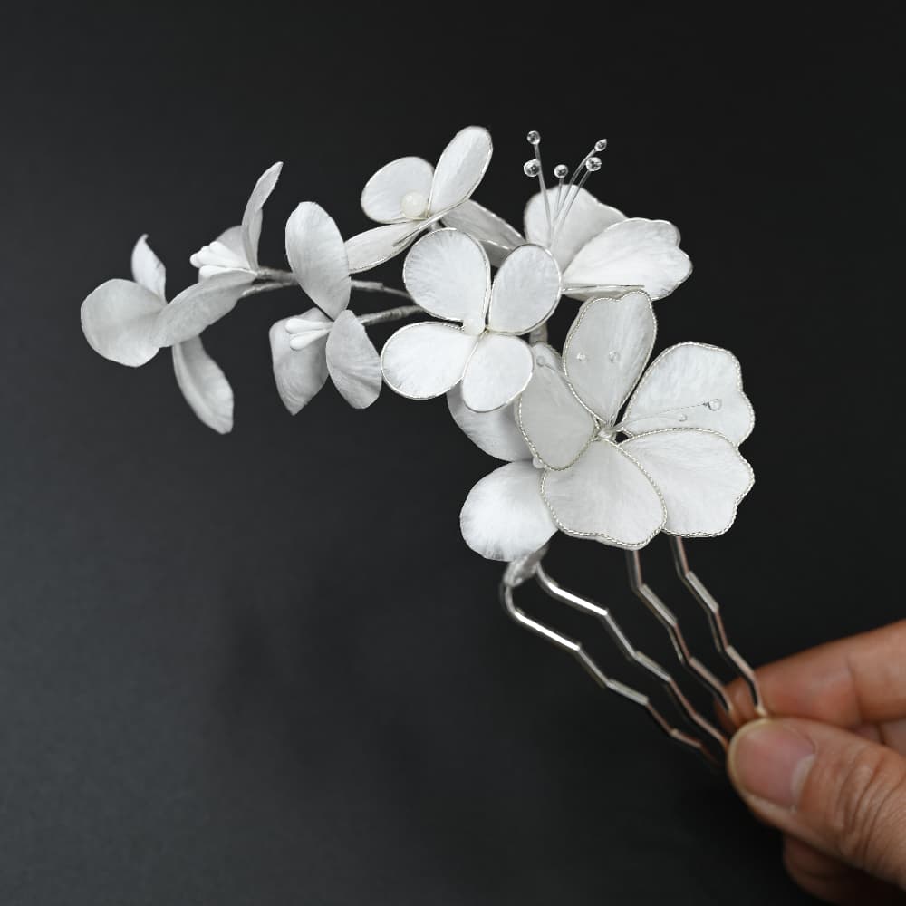 Handmade Ronghua- White Floral Hair Comb